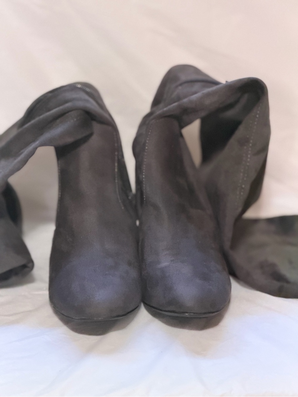 Black Women's Suede Knee-High Boots